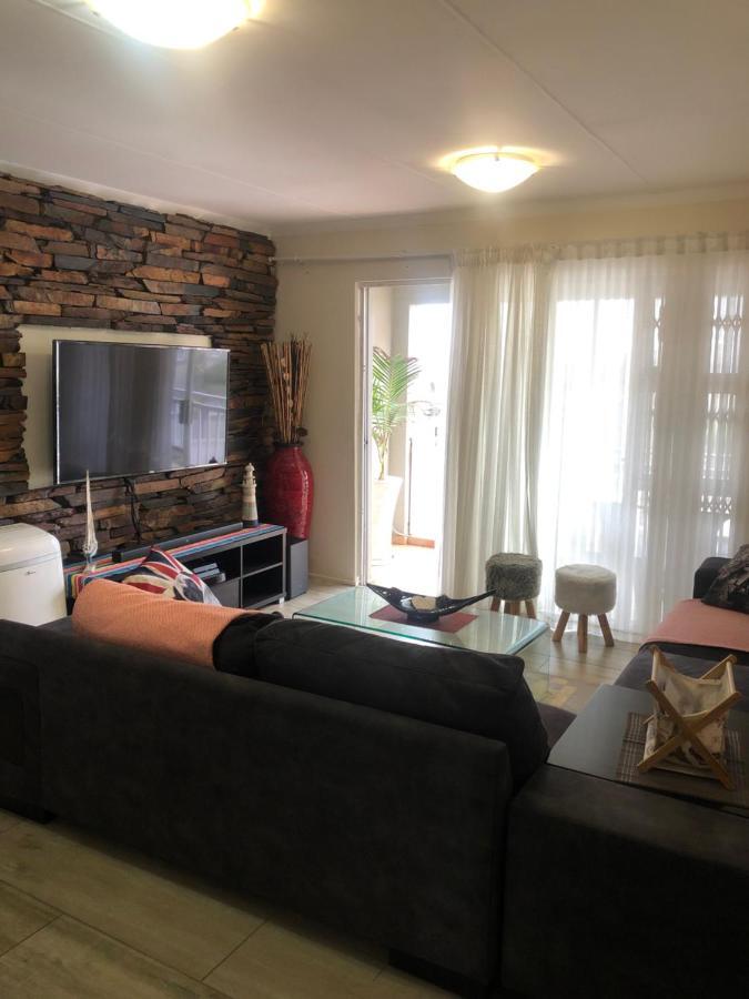 Summer Sands - Durban North Beach Accommodation Exteriör bild
