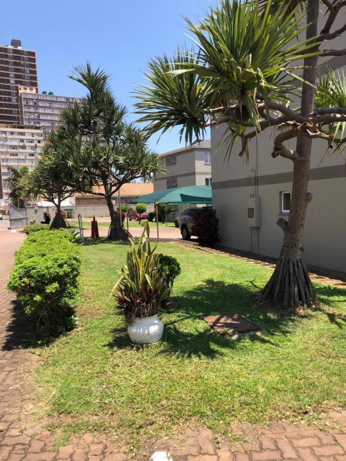 Summer Sands - Durban North Beach Accommodation Exteriör bild